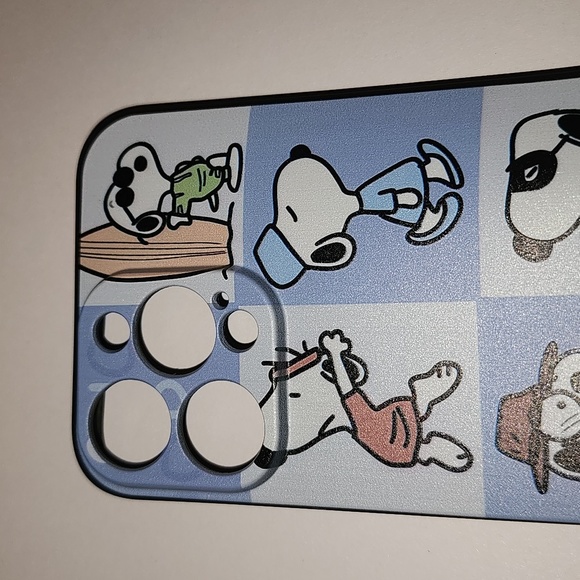 Brand new Apple IPhone 🍎 15 Pro Max   Peanuts Snoopy soft Silicone Phone Case - Picture 2 of 7